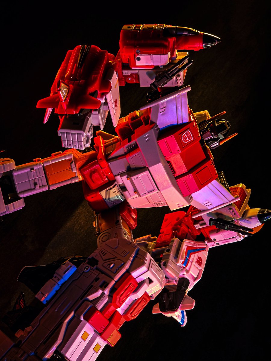 SpencerButlerVA's tweet photo. Fleet-footed.
#Transformers #Toyphotography #Actionfigurephotography #AgeofthePrimes #Superion https://t.co/GvZfKRS43G