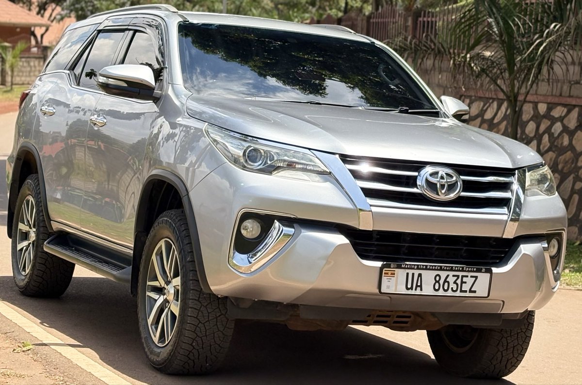 arnoldyosam's tweet photo. 🔥 2015 TOYOTA FORTUNER 🔥

2.8L D-4D Diesel • Powerful • Spacious • Reliable
💰 UGX 125M
✅ Perfect family &amp; business SUV
📍 Available in Uganda

📞 0705176582 / 0765241678
📲 WhatsApp: https://t.co/iLRRG7AIMA

#ToyotaFortuner #ToyotaUganda #CarsForSale https://t.co/gkHDJ1xuLJ