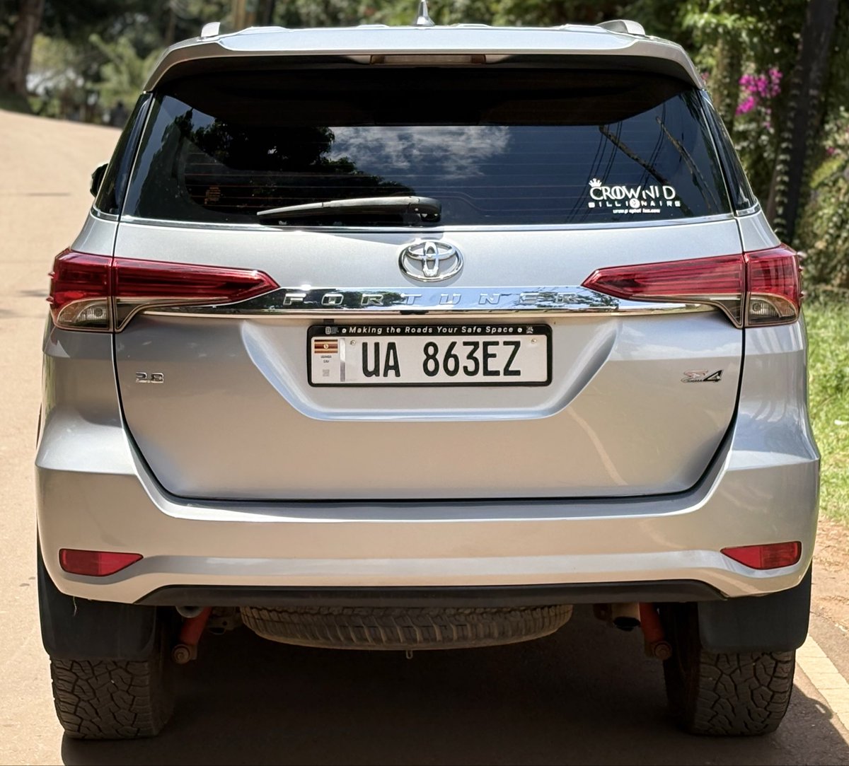 arnoldyosam's tweet photo. 🔥 2015 TOYOTA FORTUNER 🔥

2.8L D-4D Diesel • Powerful • Spacious • Reliable
💰 UGX 125M
✅ Perfect family &amp; business SUV
📍 Available in Uganda

📞 0705176582 / 0765241678
📲 WhatsApp: https://t.co/iLRRG7AIMA

#ToyotaFortuner #ToyotaUganda #CarsForSale https://t.co/gkHDJ1xuLJ
