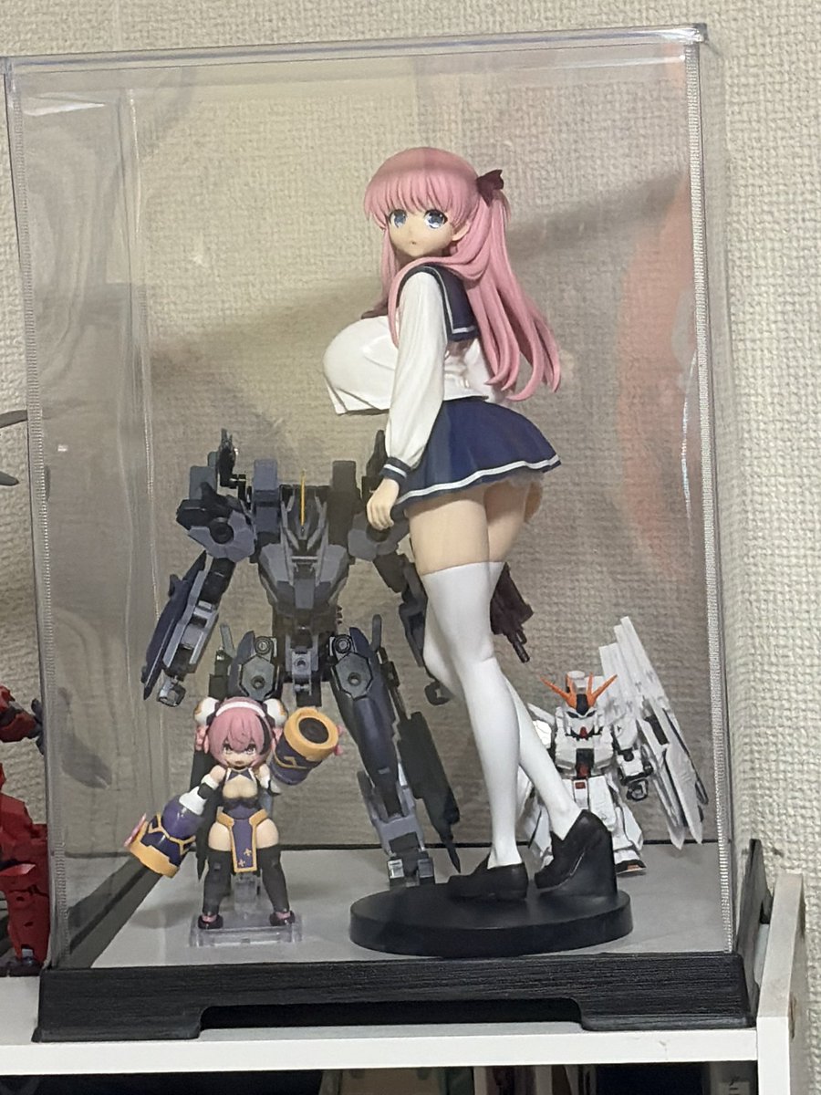 Sakuya75_75's tweet photo. 気になってた咲-Saki-原村和ちゃんのフィギュア買った、めっちゃおっぱいおしりふとももがデカくて神！デカすぎてフィギュアケース入れると髪に影かかるぐらいデカかった！ https://t.co/eNcKpUjjir