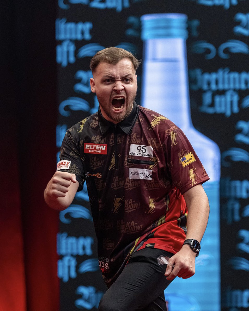 OfficialPDC's tweet photo. Cam Crabtree holds his nerve to beat Luke Littler in a sensational last-leg decider, whilst Jan Schmidt also won his semi-final - defeating Charlie Manby 6-3!

The pair will face off for the World Youth Championship on Sunday, November 29 in Minehead. 🏆 https://t.co/Vpw7yd8oKs