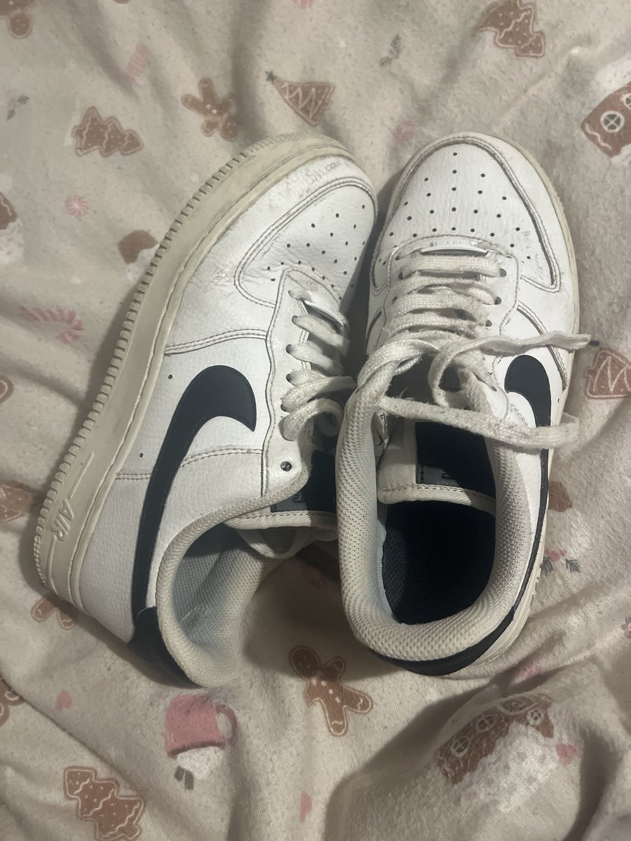 erinb2003x's tweet photo. Selling my dirty shoes if anyone wants to make me an offer 🫢 https://t.co/JazBR5AaJH