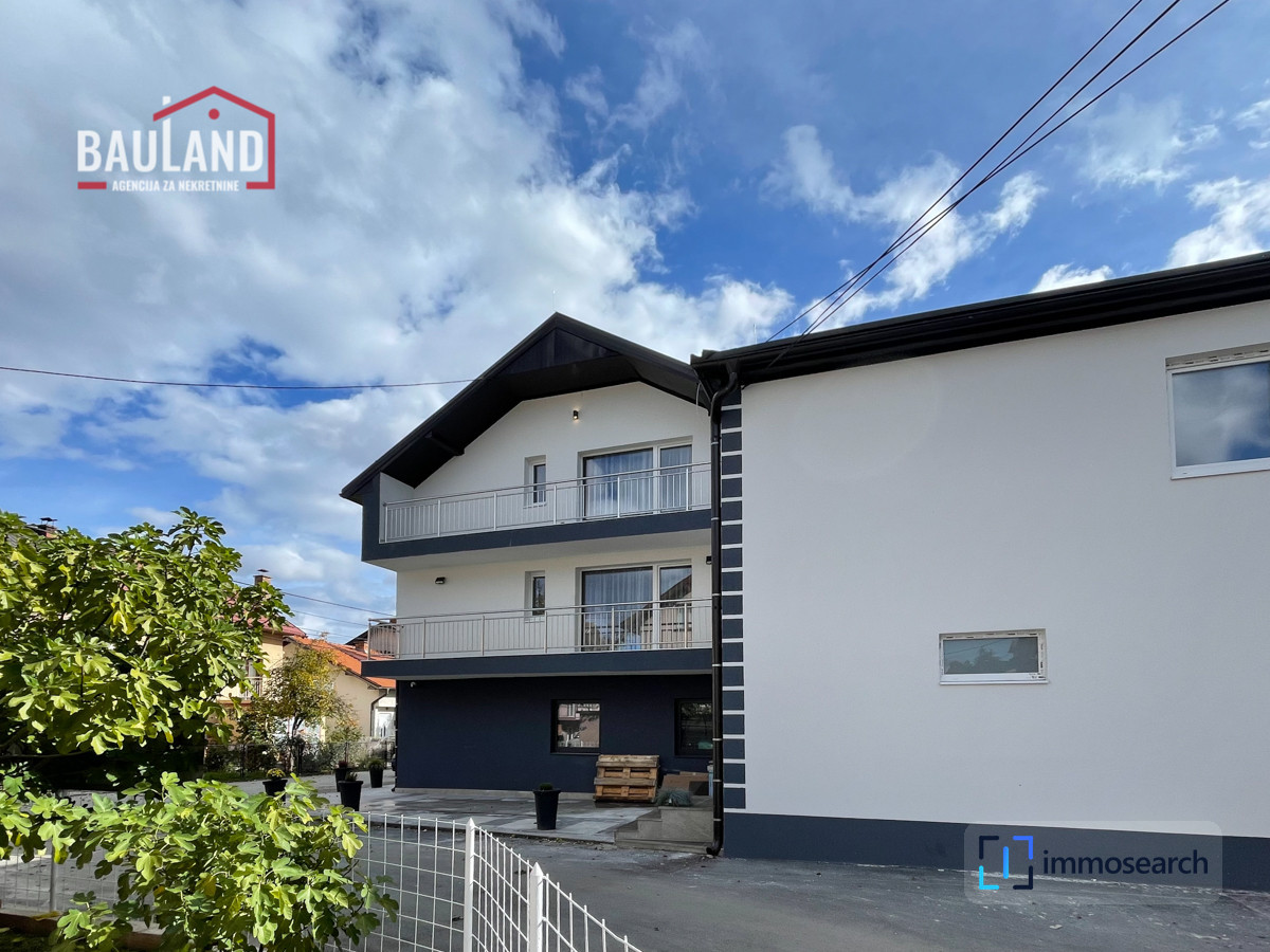 TraumImmos's tweet photo. Jusufa Bublina, Sokolović Kolonija, Ilidža: modern renovierte Villa mit drei Wohneinheiten und Geschäftsraum auf ca. 400 m², in ruhiger und gut angebundener Lage. Preis: 695.000 BAM.

Mehr erfahren: https://t.co/C7dk3y1Uis

#Ilidza #SokolovicKolonija #Immobilien #Haus #Kauf https://t.co/8IdukWBgE3
