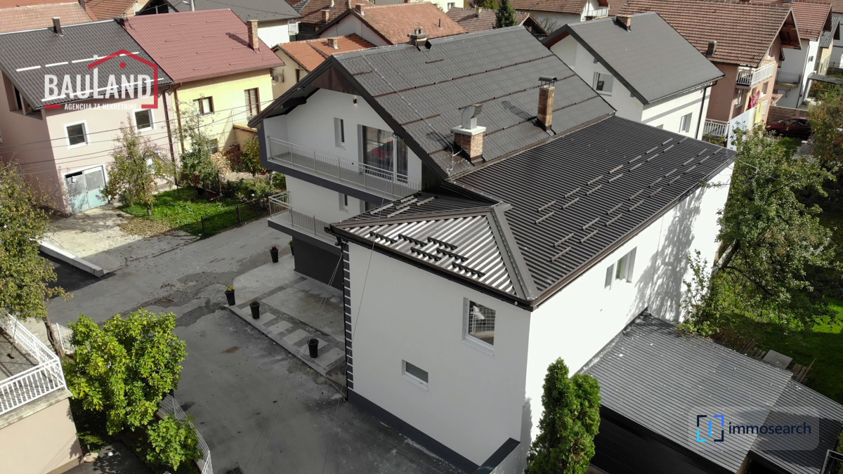 TraumImmos's tweet photo. Jusufa Bublina, Sokolović Kolonija, Ilidža: modern renovierte Villa mit drei Wohneinheiten und Geschäftsraum auf ca. 400 m², in ruhiger und gut angebundener Lage. Preis: 695.000 BAM.

Mehr erfahren: https://t.co/C7dk3y1Uis

#Ilidza #SokolovicKolonija #Immobilien #Haus #Kauf https://t.co/8IdukWBgE3