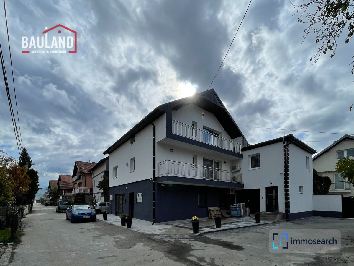 TraumImmos's tweet photo. Jusufa Bublina, Sokolović Kolonija, Ilidža: modern renovierte Villa mit drei Wohneinheiten und Geschäftsraum auf ca. 400 m², in ruhiger und gut angebundener Lage. Preis: 695.000 BAM.

Mehr erfahren: https://t.co/C7dk3y1Uis

#Ilidza #SokolovicKolonija #Immobilien #Haus #Kauf https://t.co/8IdukWBgE3