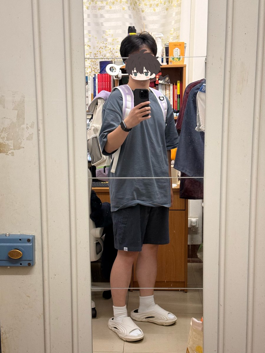 sysh25260922's tweet photo. 换身ootd去打球🏸
上海今年入秋好快……

朋友让我去抢钱💰…… https://t.co/3TY2c76ukh