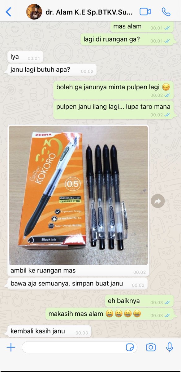 lertkosuemn's tweet photo. janu the swiper, si pelaku hilangnya pulpen di meja kerja alam 😼 https://t.co/SAiRJnvQSB