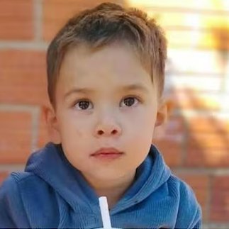 delpynews's tweet photo. ▶️QUE APAREZCA PRONTO | ​​​🙏

🐶Apareció “Layla”, la perrita que acompañaba a Khael, el niño de 3 años desaparecido en Boquerón.

🐕El animal mostró signos evidentes de hambre y sed tras su llegada a la estancia "6 de Enero".

Vía: ABC Color https://t.co/MfVQxXIFrW