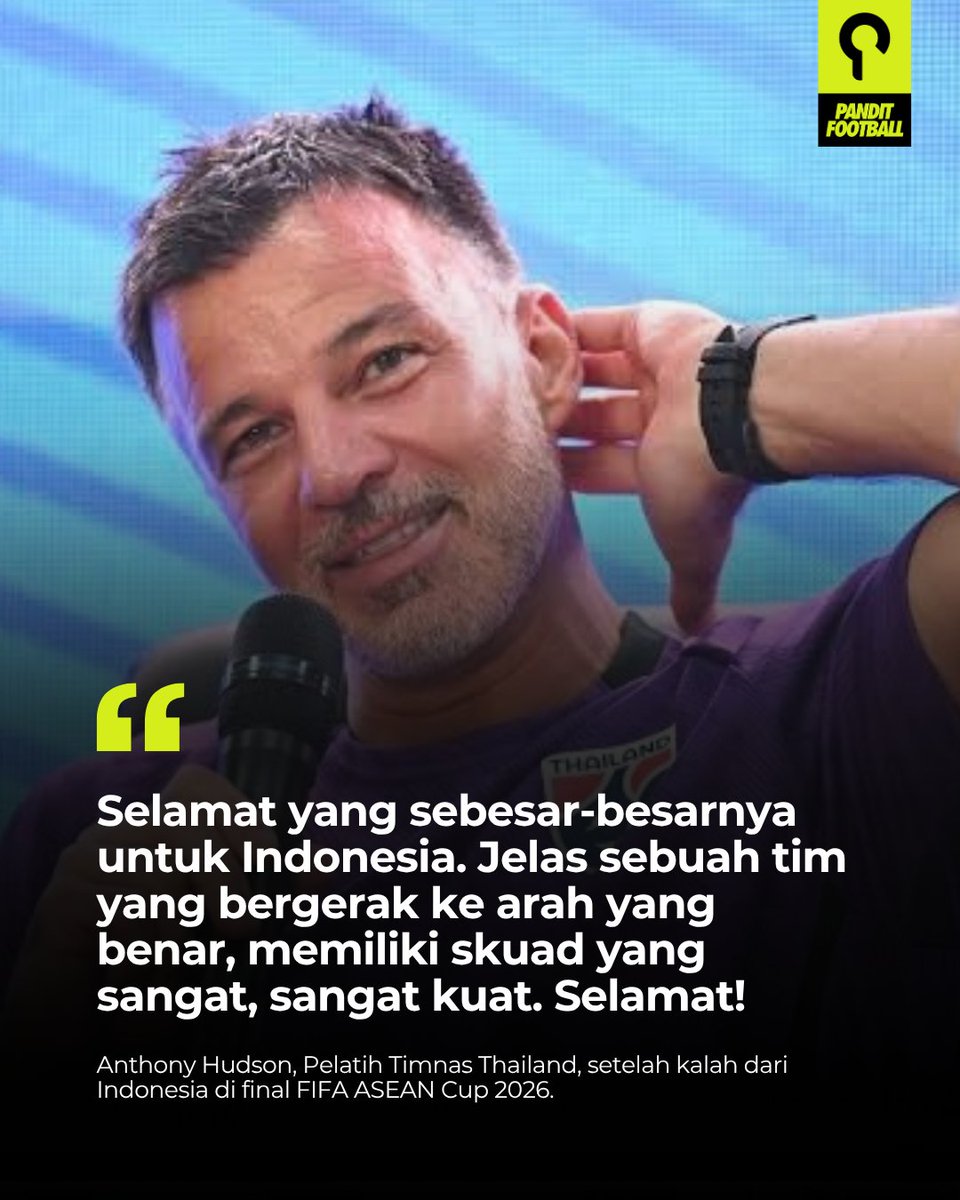 panditfootball's tweet photo. Pelatih timnas Thailand, Anthony Hudson, mengaku sedih dengan kekalahan dari Indonesia di final. Tapi, secara jantan dia mengakui bahwa Indonesia adalah tim yang kuat dan punya prospek cerah ke depannya.

Dia pun memuji setinggi langit anak asuhnya yang telah berjuang sekuat tenaga meski bermain dengan 10 orang.