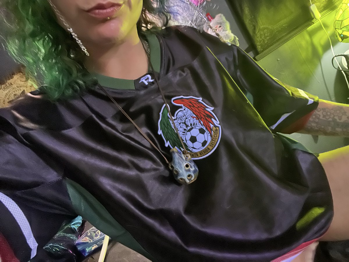 ur_fave_e_gf's tweet photo. loove my new @FuerzaRegidafr jersey🫶🏻 https://t.co/59iyKHXtTo