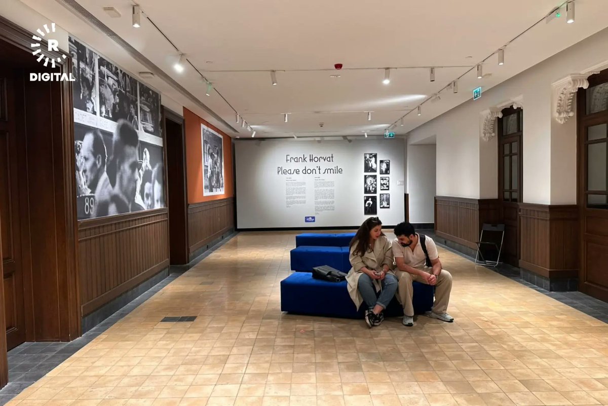 RudawTurkce's tweet photo. 📸 Fotoğrafın 200 yıllık yolculuğu İstanbul’da

212 Photography Istanbul, 26 Eylül-11 Ekim tarihleri arasında 25’in üzerinde mekânda sanatseverlerle buluşacak. 

Sergi, söyleşi, atölye ve film gösterimleriyle festival, İstanbul’da kapsamlı bir fotoğraf rotası oluşturacak.

Foto Muhabir: Murat Bulut - Rûdaw

https://t.co/QtVLbANhSs