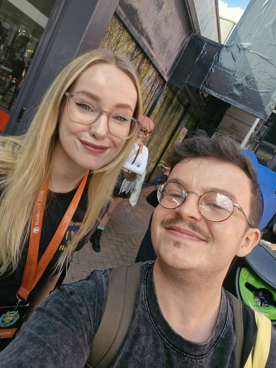 KnowsleySK's tweet photo. @MmorpgCP Was an absolute pleasure to meet you and Denise, and had a great time chatting too! Hope you had a great time too😄 https://t.co/qFOkdG6r6N