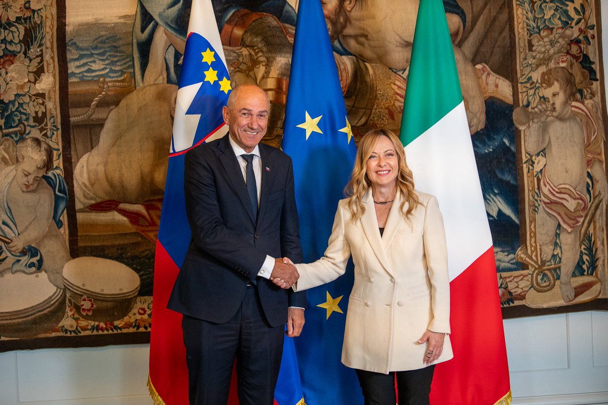 Maksnov26's tweet photo. 🇮🇹 @GiorgiaMeloni 🤝 🇸🇮 @JJansaSDS https://t.co/Zl0npLIXV5