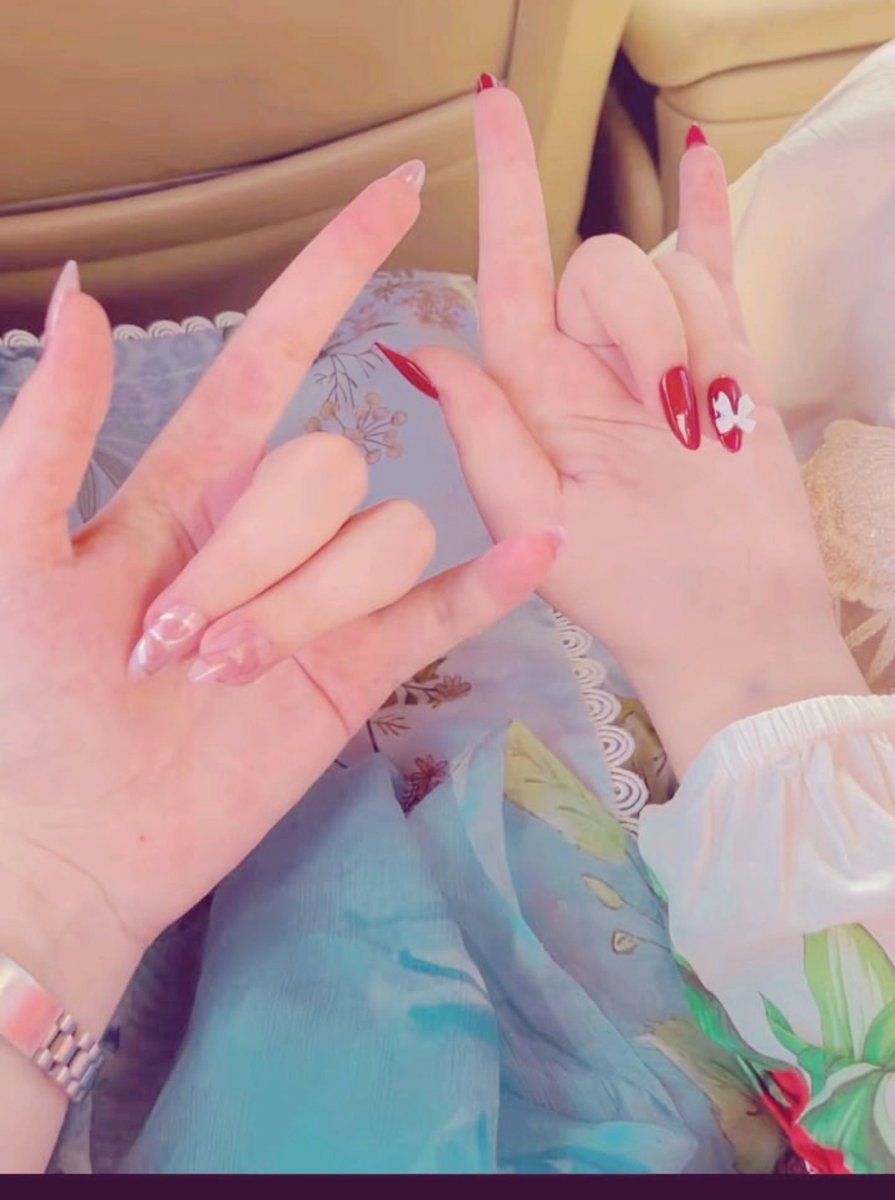 itssJulie_'s tweet photo. Meri dost ke naam 🫶🏻
@EleNaincy65175
You’re the one I have to tell everything to,
important ho ya bilkul fazool
One “sun na…” and suddenly we have a full gossip session.
My personal listener+full time gossip partner ✨Tum online ho toh life thori zyada interesting lagti hai. ♥️ https://t.co/8ejCwmUN9v