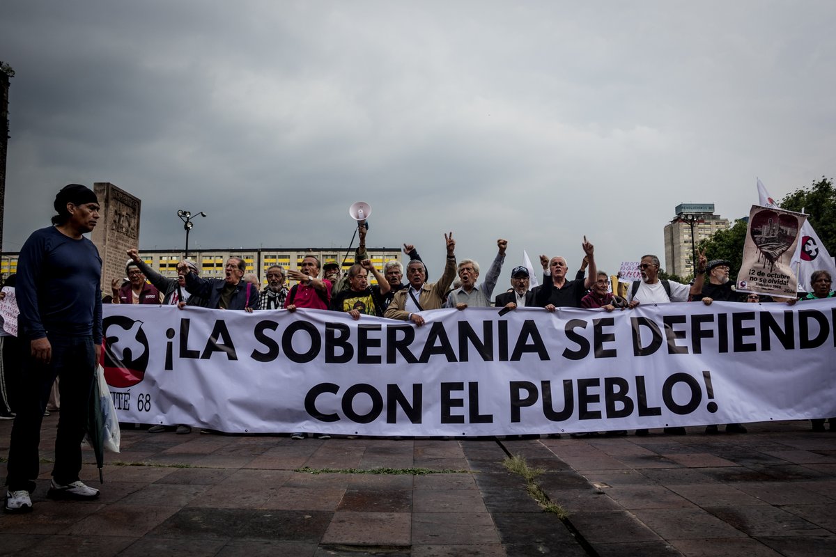 BrigadaAltaVoz's tweet photo. COMITÉ 68: UNA LUCHA QUE NO HA TERMINADO

Y hay otras que, además de sobrevivir, mantienen viva una deuda histórica que el Estado mexicano todavía no ha saldado.

El Comité 68 Pro Libertades Democráticas pertenece a esa historia.

#Comité68 #2DeOctubreNoSeOlvida #Tlatelolco https://t.co/tutvwj2y4j