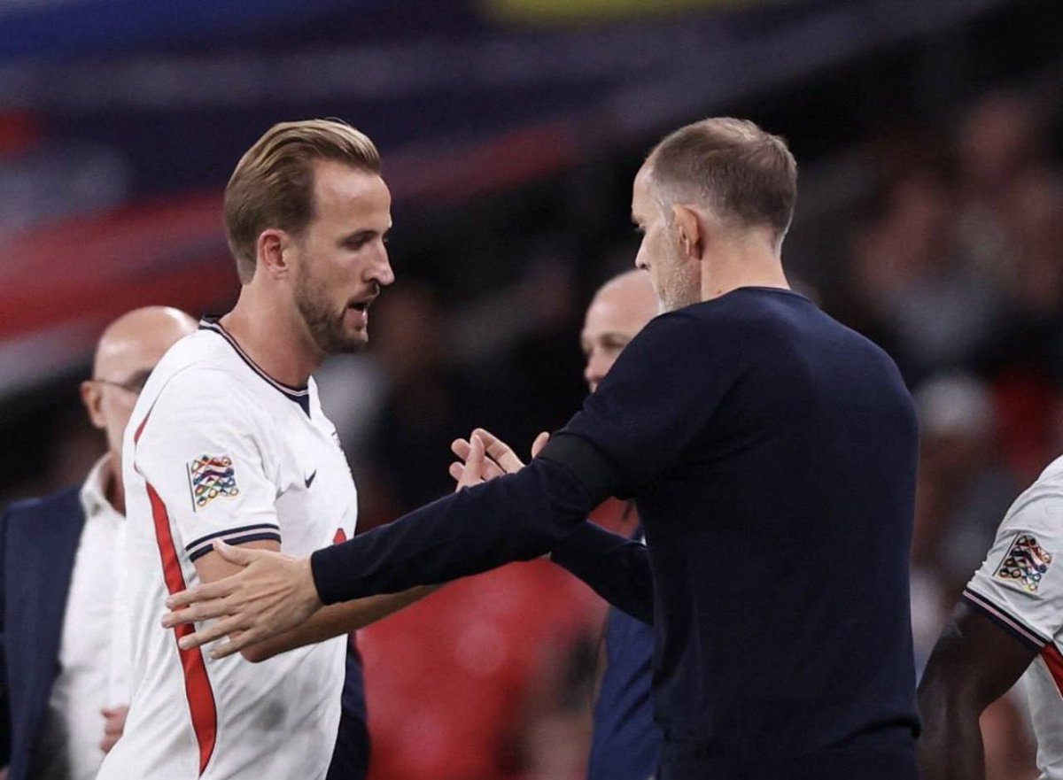Masomo243's tweet photo. 🤍🏴 Thomas Tuchel : « Je n'ai plus de mots pour décrire Harry Kane, vraiment. Tout ce qu'il fait est au plus haut niveau ».
« Buts, qualité, leadership. Il est toujours en train de mener l'équipe, même pendant un entraînement. Kane est fantastique. »
#GoalSphere https://t.co/o4jisRtCdU