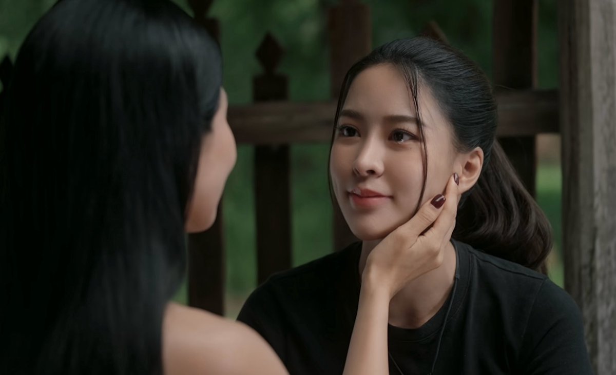 Puinoonwrsr's tweet photo. Ep.5 ทุกคนชอบซีนไหนมากที่สุด มาบอกกันหน่อยจิ🪷💕

KHOM KHLANG SPECIAL EP5
#ข่มขลังตอนที่5 
#puinoonwrsr https://t.co/PVcUE2iCgr