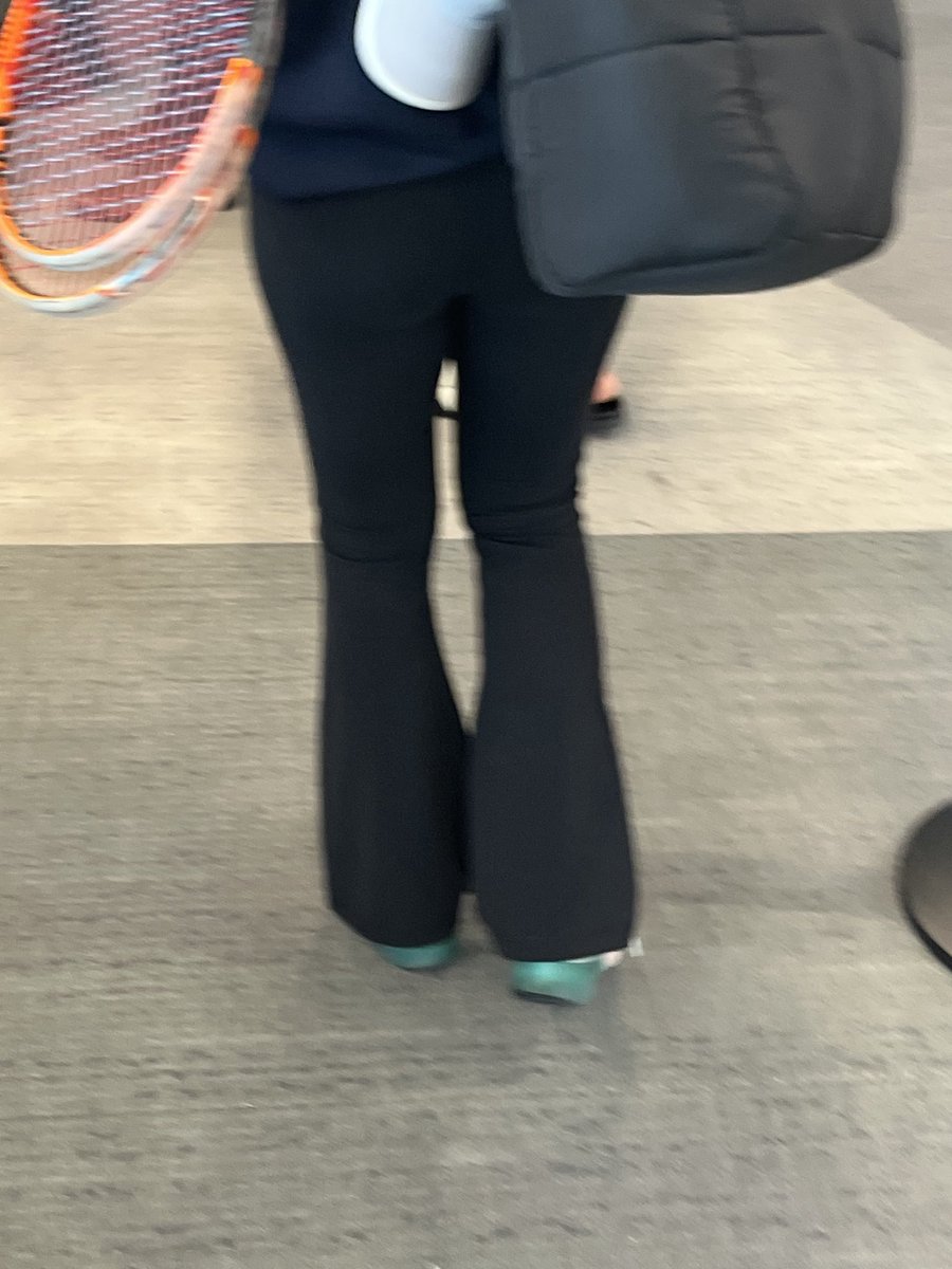 creepshts's tweet photo. Tight butt  #creep #creepshots #butt #ass #candid https://t.co/sv5r6LfHtF