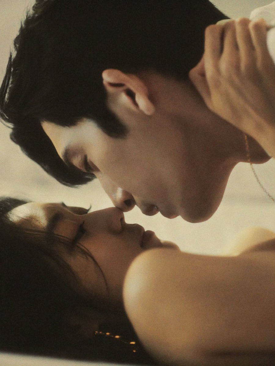 mileaponong's tweet photo. Luke x Flora 💗
Every touch has meaning
Its complicated but it is real 🥹
#sunQian #theearlyspring #jingboran https://t.co/2G3sEJXF2E