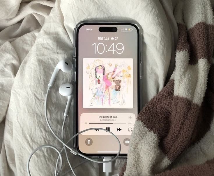 syiues's tweet photo. platonic, #teoden fic

deniz, teoman'ın hayatına girdiğinde bilmediği tek şey, ona aşık olmanın sandığından çok daha karmaşık olacağıydı. https://t.co/8nloWhA1om