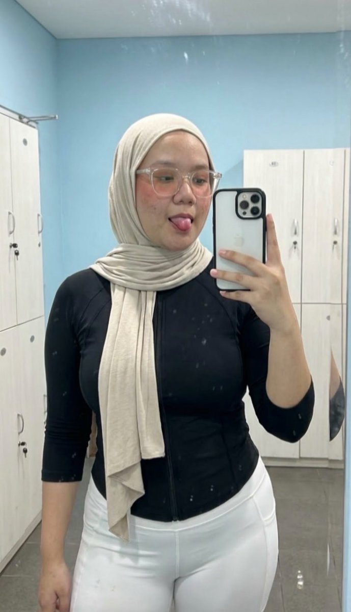 bacolistri's tweet photo. Hijabgini bikin pengen coli
#hijab #tudung #hijabhot https://t.co/1GKhM0B56w