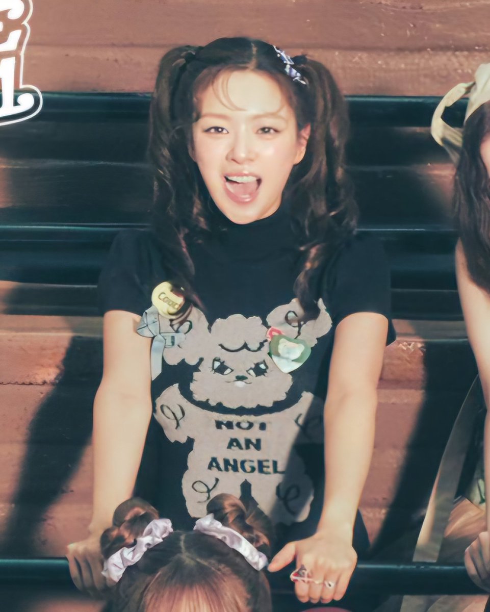 jeongyeonhour's tweet photo. TWICE 11th anniversary #TWICE_THE_THRILL https://t.co/GChhB7MHvK