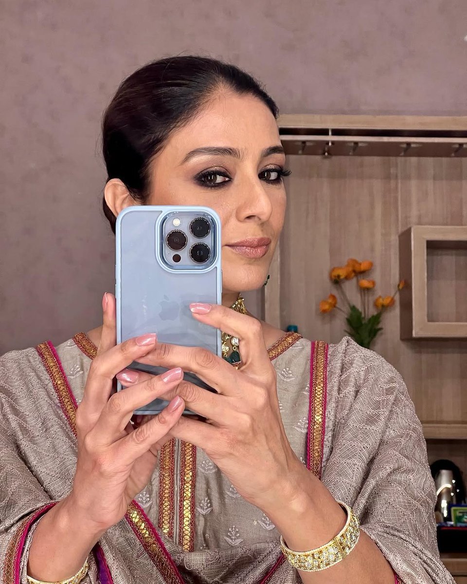 tabuinspired's tweet photo. 👑 #Tabu https://t.co/1bLZPuKdim