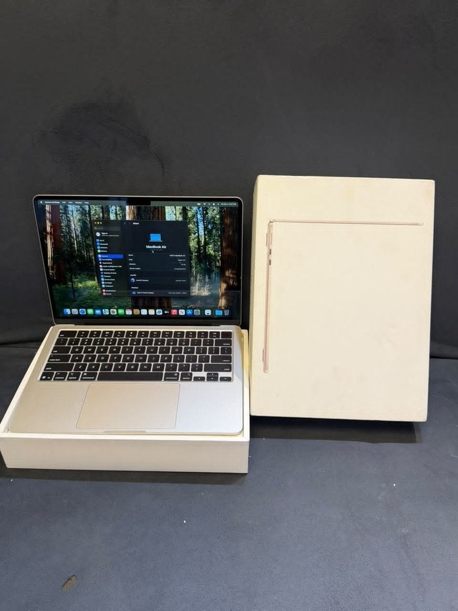 yv_pluggin__all's tweet photo. Open Box MacBook Air M5 (2025)
16/512GB 
BH:100%
 CC:2 
(Active Apple warranty till April 2027
Box not too clean)

🏷️1.8m

#yvplugginall https://t.co/Vzcy0xvs58