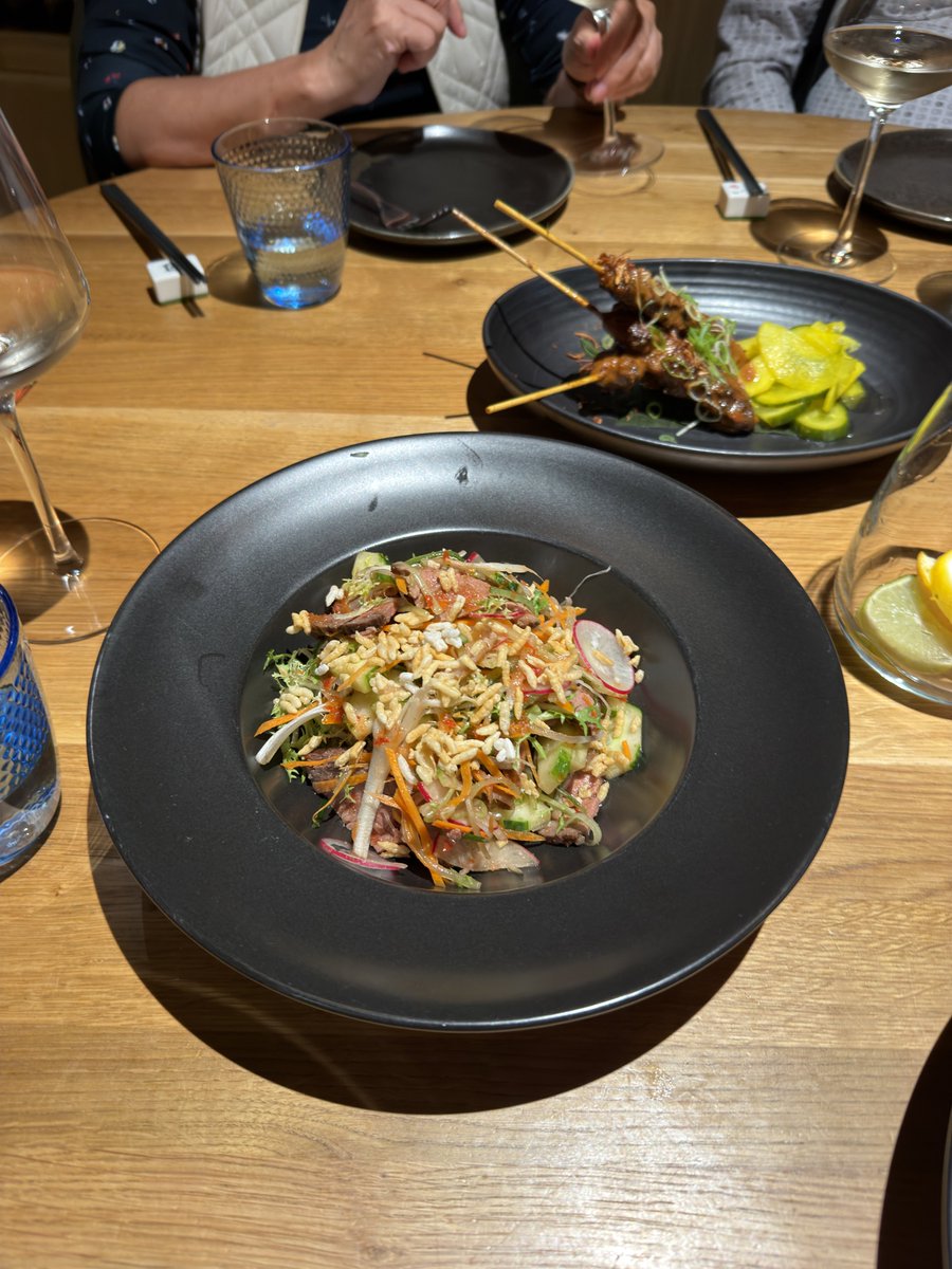Golffanzz's tweet photo. #QQ Asian Kitchen
#Odborů 278/4, 120 00 Nové Město, 捷克 https://t.co/JRy4zO46wi