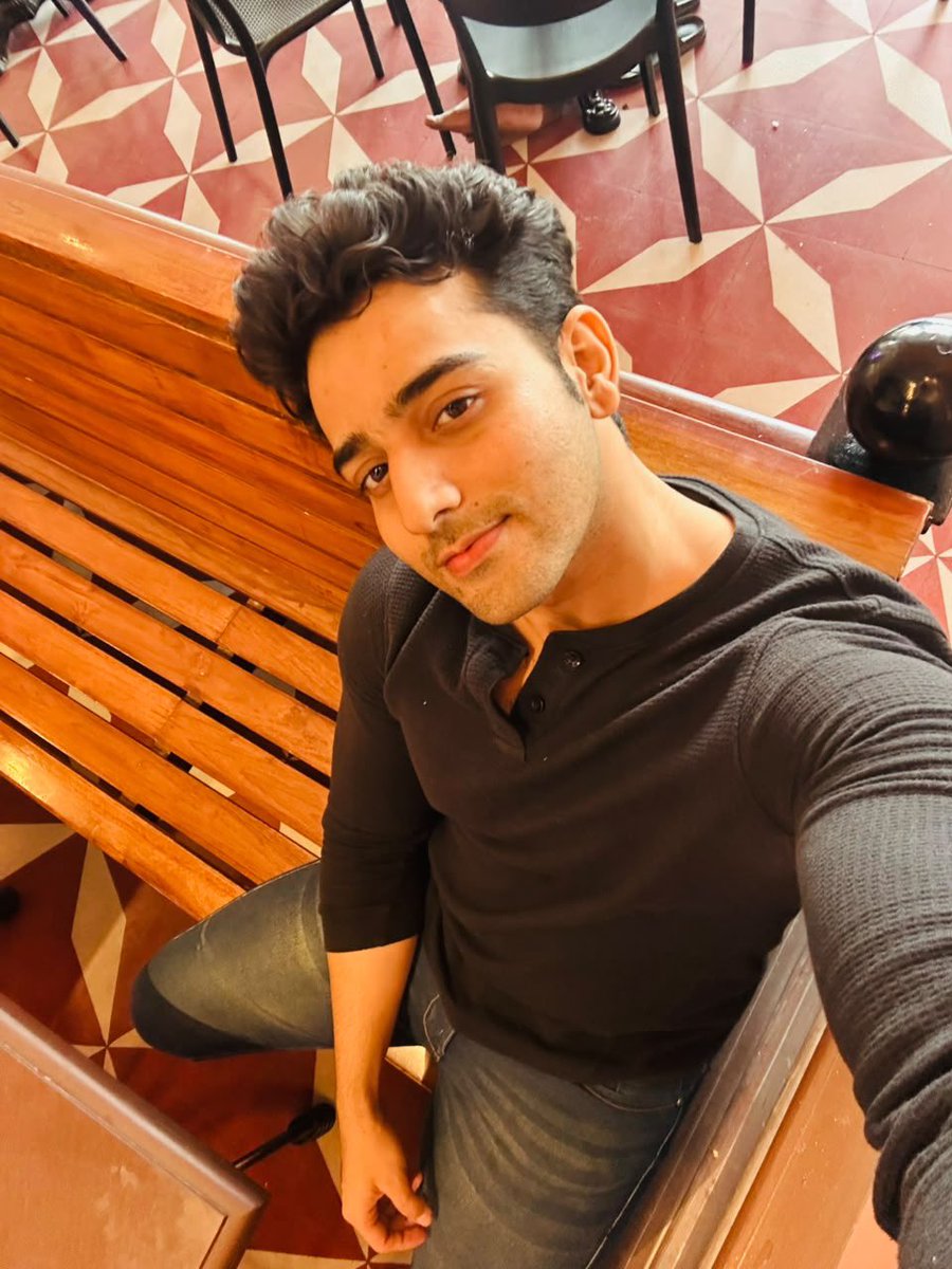 siddharthuntold's tweet photo. Coffee date with myself. ☕ https://t.co/5gSmjBRbRb