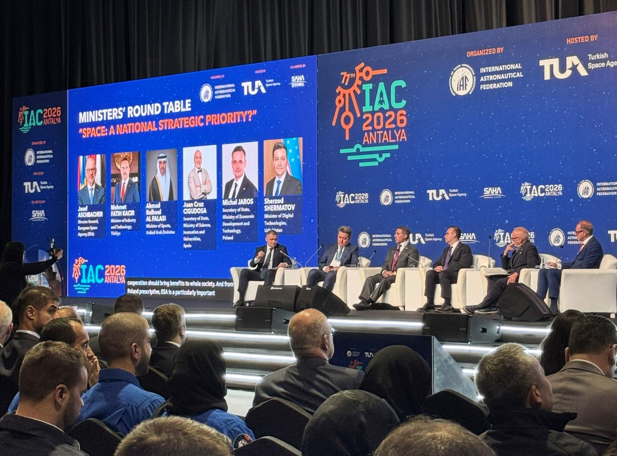 EngineerUnitsky's tweet photo. I am taking part in the 77th International Astronautical Congress in Türkiye. On 9 October 11:30–12:00 I will deliver my report, where I will present the #uSpace  Programme and the results of my many years of research. More on my website: https://t.co/1pnvQO9xOK
#unitsky #IAC77 https://t.co/kOhCW9TnY1