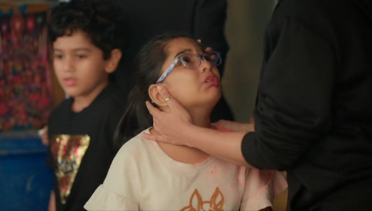 _cutepoison__'s tweet photo. You made your decision Dua —no one forced your hand. You don’t get to backtrack just because DK’s getting his arse kicked. She wants her mum to stop her dad…

Read the room, kiddo! 

#AdnanKhan #Mannat https://t.co/zufV4Yq3F5
