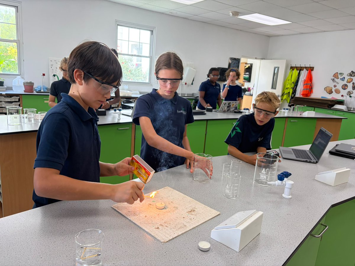 MySomersfield's tweet photo. M1 students investigated how the size of a beaker affects how long a candle burns. They made predictions, formed a hypothesis, and put their ideas to the test.

#SomersfieldAcademy #IBMiddleYears #MontessoriStartIBFinish https://t.co/mG4f7GTyVU