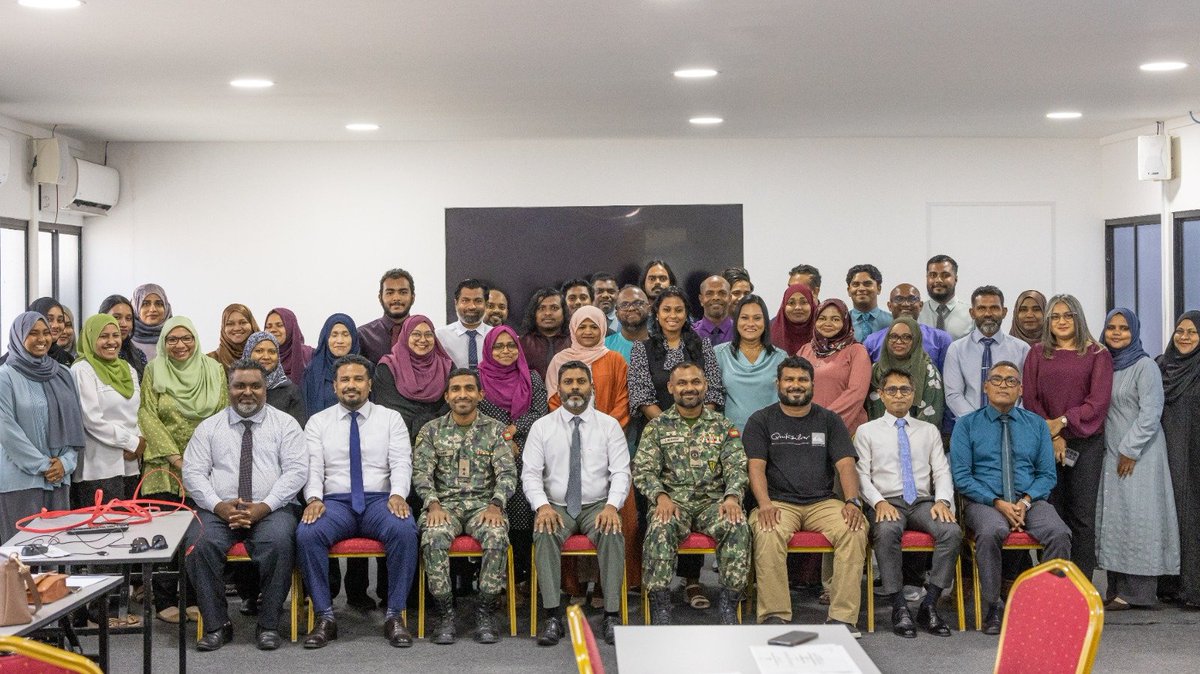 MoYSF_mv's tweet photo. Minister of Youth Empowerment, Sports and Fitness Abdulla Rafiu presented certificates to participants who successfully completed the Leadership Enhancement Programme, conducted from 1st to 3rd October 2026 by the College of Defence and Security Studies, in collaboration with the Ministry and the Maldives National Defence Force (MNDF).