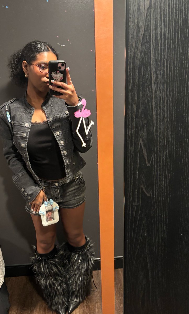 konoprint's tweet photo. post concert thoughts!! jo1 are THEE  best performers ever and deserve all the success. meeting them was so special and you can really tell they love and appreciate jams. i didn't take enough pics/videos at the jo1 concert bc i was vibing toooo much but concert fit 😛 https://t.co/1P3dOs8QST