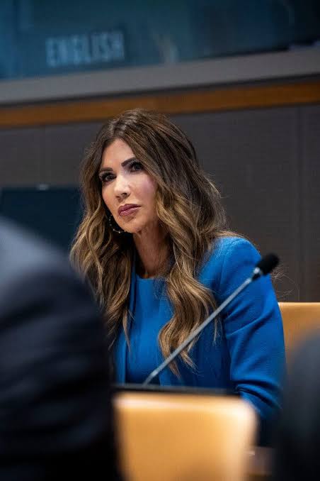 LindaMy35506493's tweet photo. I want to know when Kristie Noem, Tom Homan and Greg Bovino are going to face charges for the deaths of American citizens Renee Good, Eric Porter and Alex Pretti.😠 https://t.co/zL5ACcnRQP