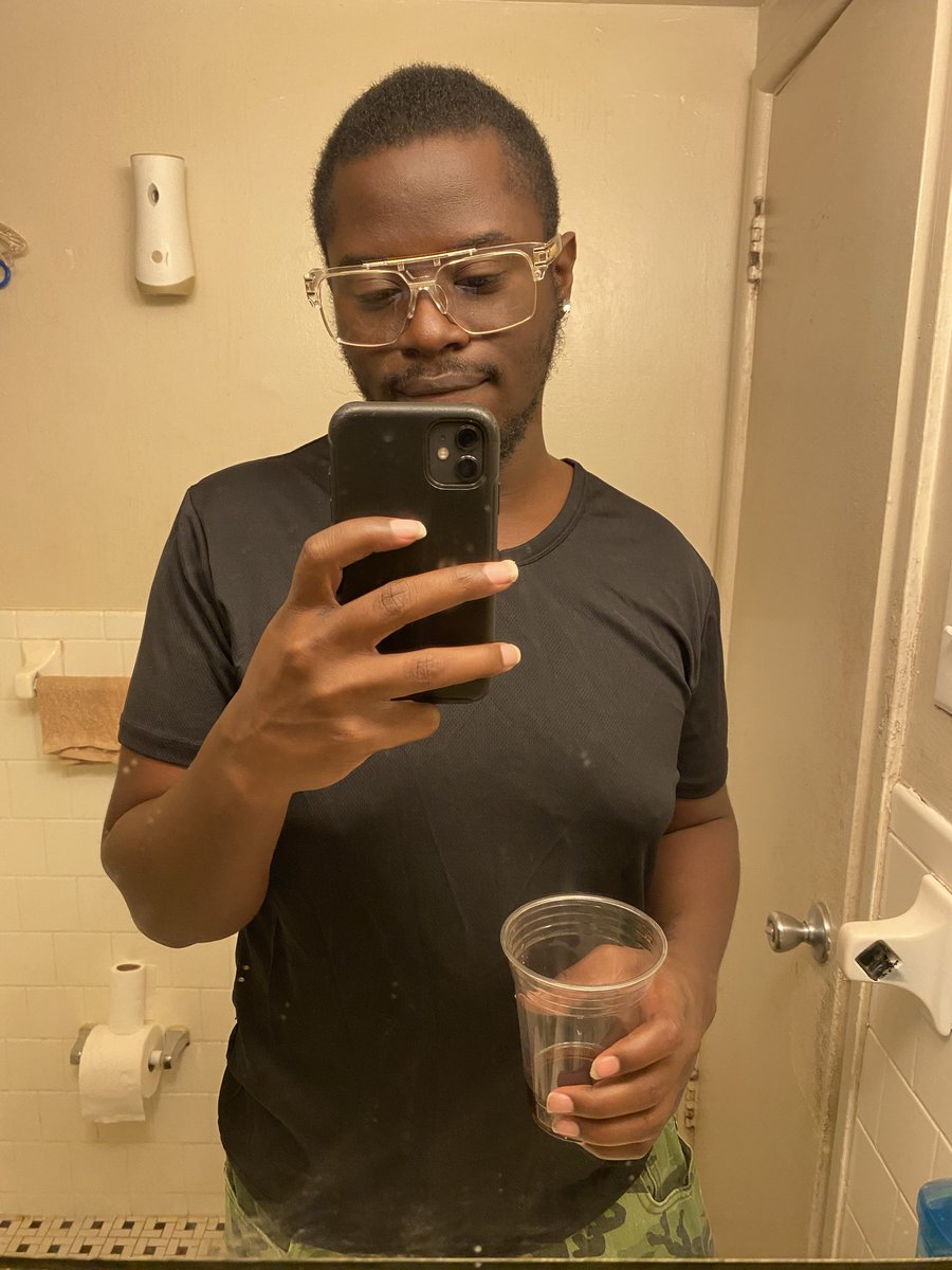 BeReal_Esquire's tweet photo. Good Afternoon Twitter X. Hope all is good where the beautiful ladies. #Handsomeman #dmvrawfreaks https://t.co/h128loqvQC