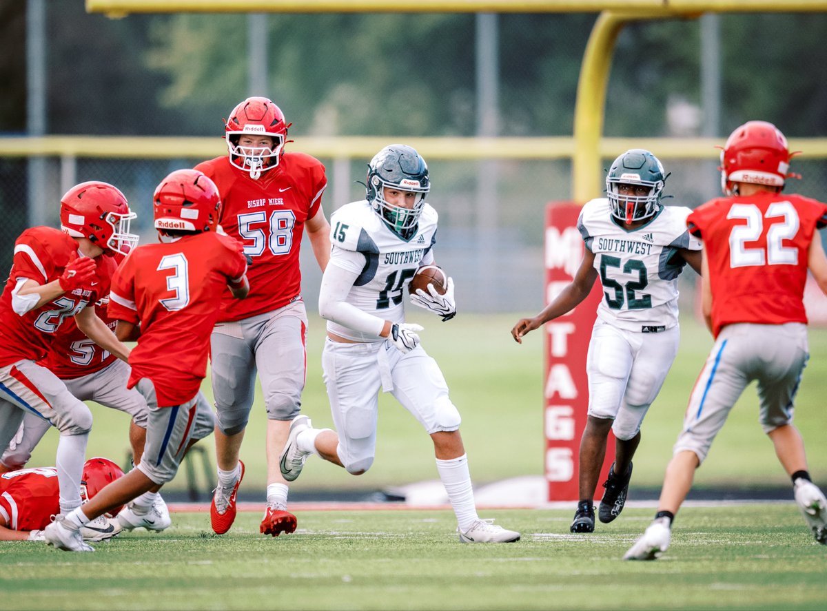_Tyler_Lentz's tweet photo. Just a few shots from last weeks game! Thanks to @MSorbinPhoto for the pics! @bvsw_wolfpack @coachorrick @coach_t_allin @tykin27 https://t.co/WF5Tmp9dej