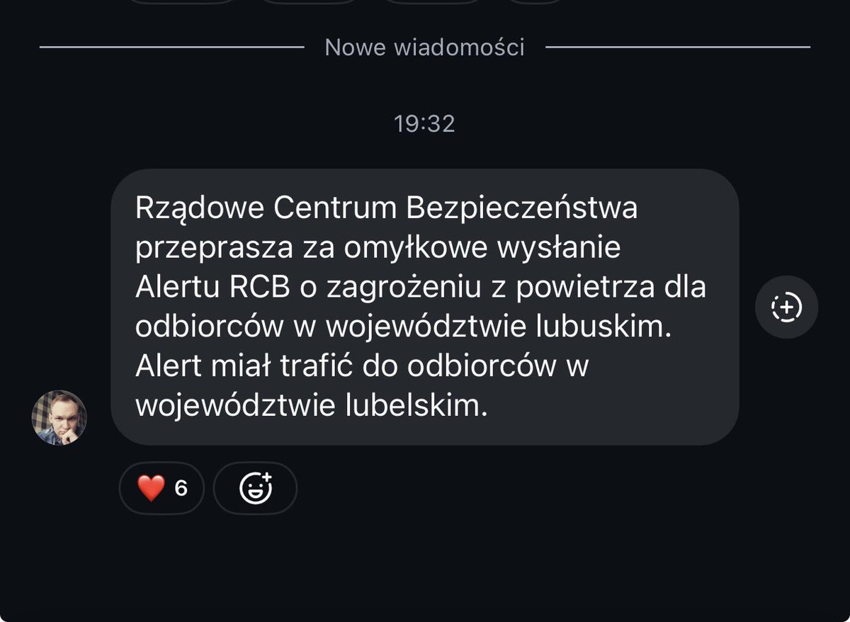 mmalczi's tweet photo. Banda patałachów. @donaldtusk polecam więcej gówno rolek nagrywać przed płotem z kawką zamiast zająć się poważnymi tematami. Poziom mułu to wasz sufit. 

źródło: @LukaszBok https://t.co/7uZhq360GQ