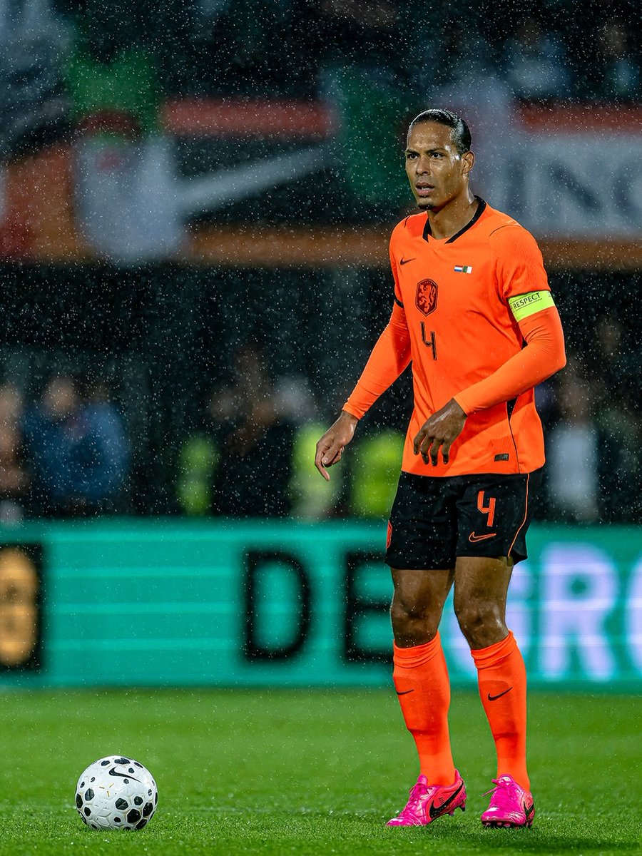 vsrsus's tweet photo. Virgil van Dijk. Aura final boss. https://t.co/au7bXxkWrN