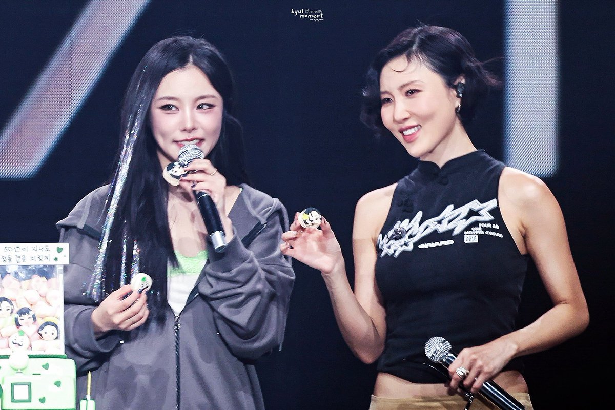 byul_moment's tweet photo. 261004

4WARD 홍콩 콘서트

2yg🐶🦁

#마마무 #MAMAMOO 
#휘인 #WHEEIN #丁輝人
#화사 #HWASA #安惠真 https://t.co/PIbQaMu04t