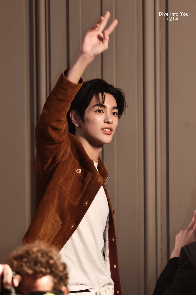 diveintoyou214's tweet photo. 261005 

#KEONHO #건호 #CORTIS #코르티스
#KEONHOxCHANELSS27
#CHANELSpringSummer 
@CHANEL https://t.co/2jTdOw1s7K