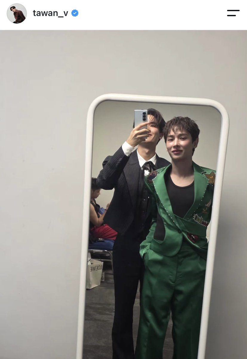 sia_Izu_mii's tweet photo. アタパン様の誕生日祝いなんだけど、ぴしんがいたから拡大せずにはいられなかった🥹💕😅
#SingtoPrachaya https://t.co/CvPMbTs2rW