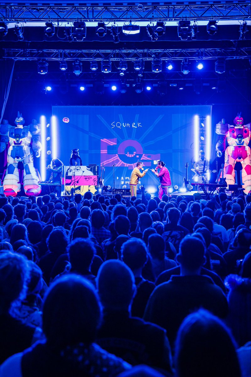 starbomb's tweet photo. THANK YOU Toronto for partying with us! In a few hours we’re rocking the faces off PITTSBURGH!!!! https://t.co/TZQ8dzozSy