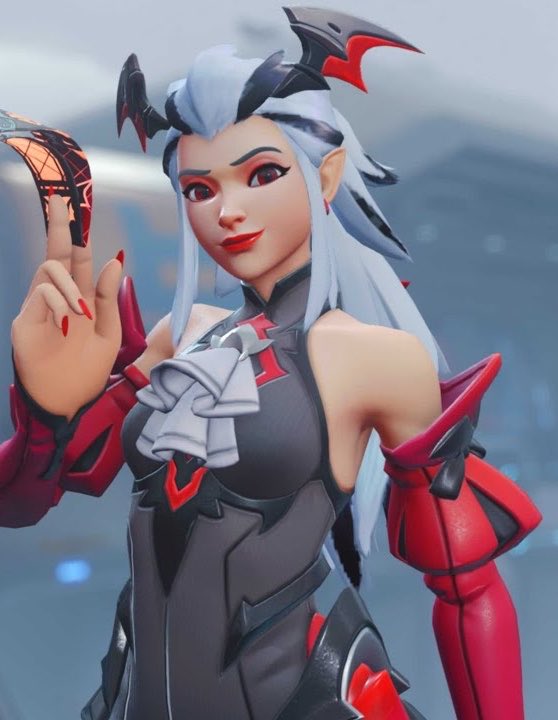 fawniechu's tweet photo. Reheating her nachos https://t.co/rQrzVvzrpD
