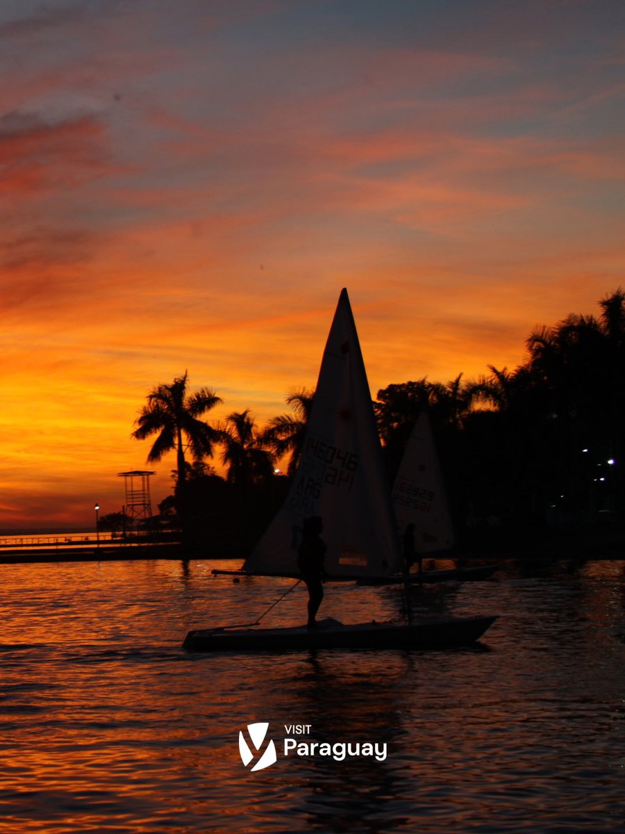 Visit_Paraguay's tweet photo. Cuando el sol comienza a despedirse, el Lago Ypacaraí se transforma en un paisaje lleno de color. 🌅

Desde San Bernardino, el atardecer invita a detenerse, contemplar el horizonte y disfrutar de uno de los paisajes más emblemáticos del Paraguay.🇵🇾

📍 San Bernardino, Cordillera. https://t.co/P2W1uZK97l