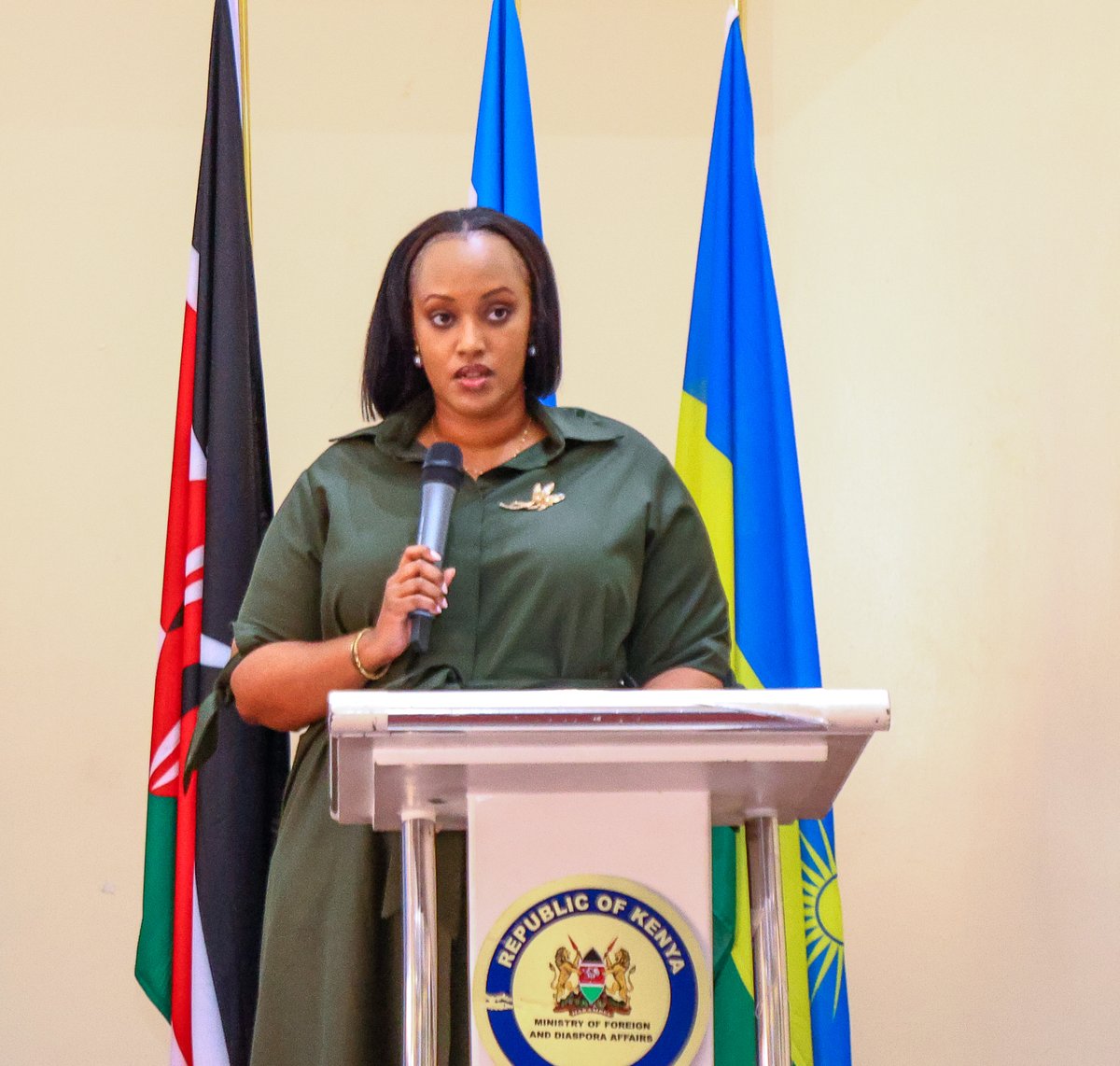 ForeignOfficeKE's tweet photo. The Kenya–Rwanda 10th Joint Permanent Commission for Cooperation (JPCC)  has commenced in Nairobi, focusing on implementation of bilateral agreements and advancing cooperation in trade, investment, connectivity and energy.  https://t.co/e7s5JSSVRb https://t.co/QHCLQxxv9v