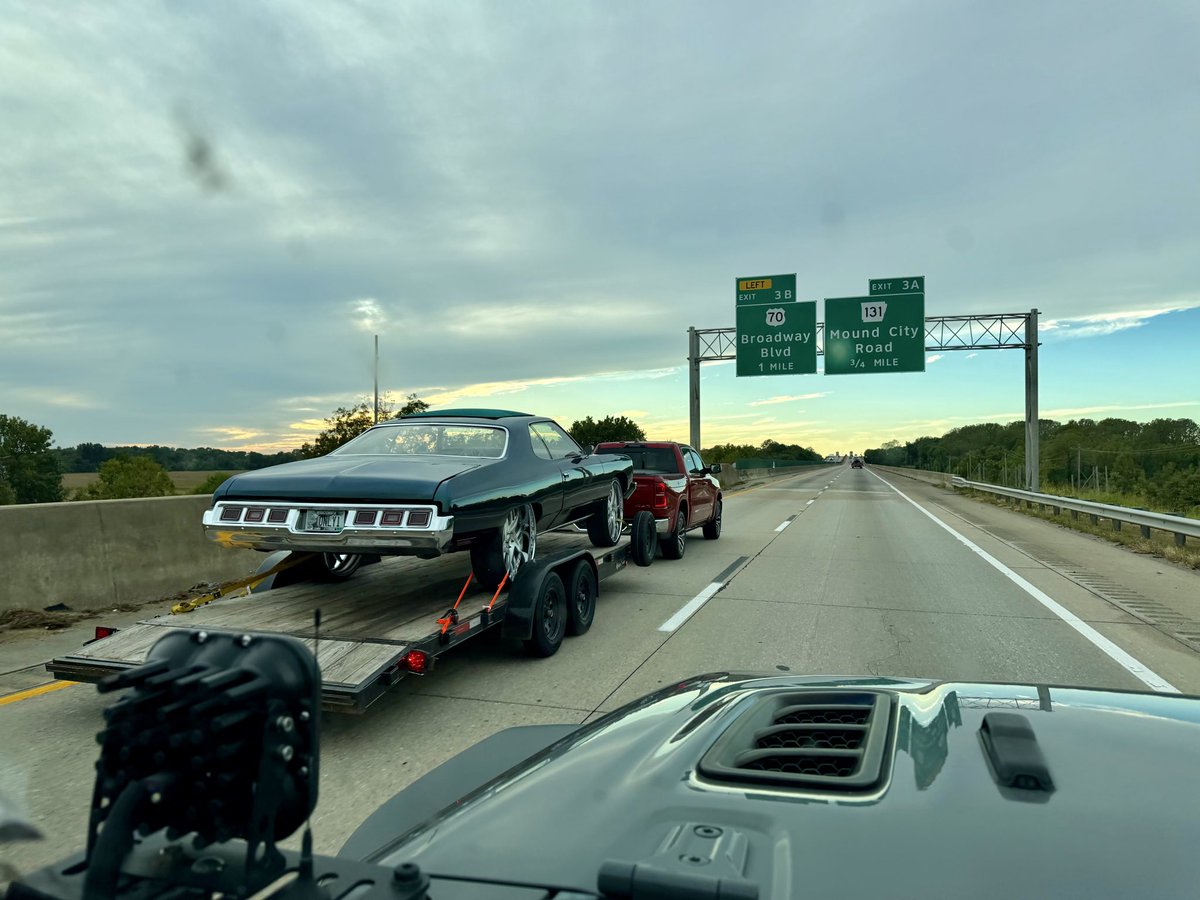 TheKracka's tweet photo. That donk da donk donk donk! #impala #donk #chevrolet #roadtrip https://t.co/WYbW9rME0T