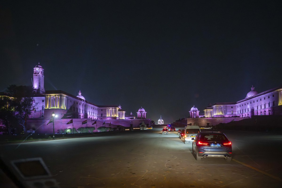 ParmelinG's tweet photo. La première journée de mon séjour en Inde s’achève par un banquet d’État offert par la présidente indienne Droupadi Murmu @rashtrapatibhvn. https://t.co/5SJMmvRHja