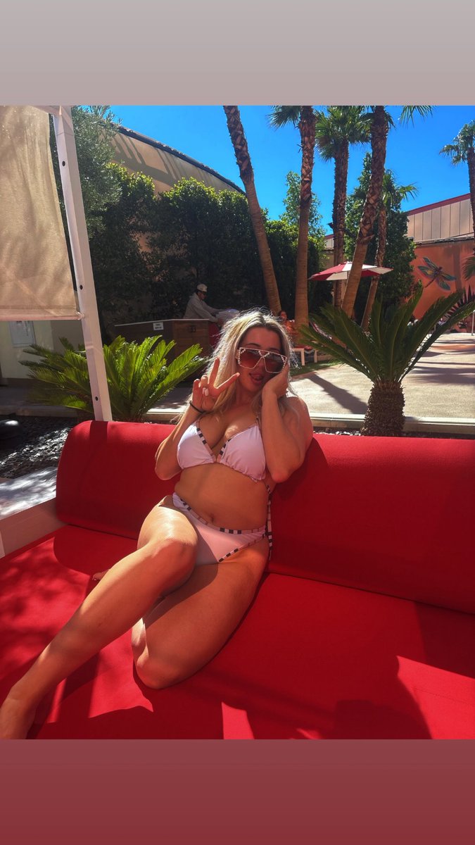 kalenlouiseeeee's tweet photo. How do you pose ?#single #strikeapose #blondegirl https://t.co/kbq5Mb47gJ